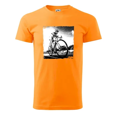 Cyklista čiernobiela cesta