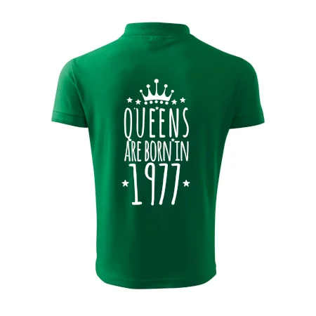 Queens are born in 1977