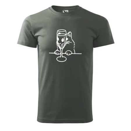 Mačka a pohár