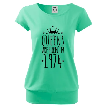 Queens are born in 1974