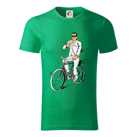 Gentleman na bicykli s pivom