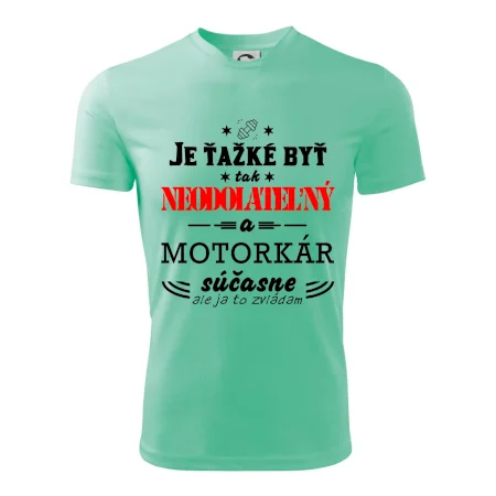 Neodolateľný motorkár