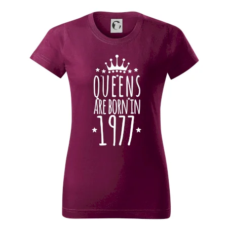 Queens are born in 1977