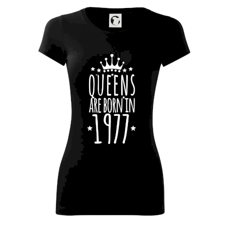 Queens are born in 1977
