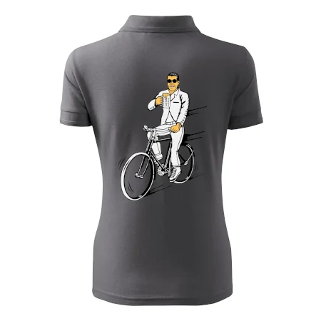 Gentleman na bicykli s pivom