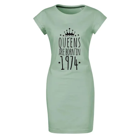 Queens are born in 1974