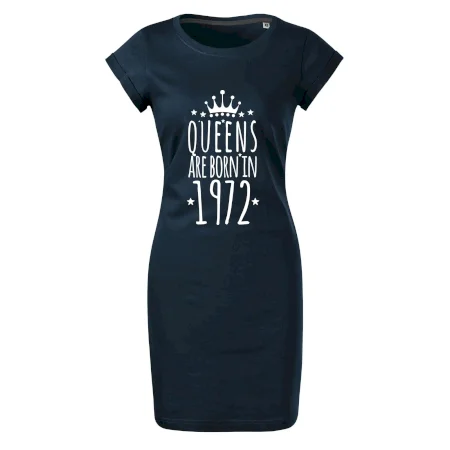 Queens are born in 1972