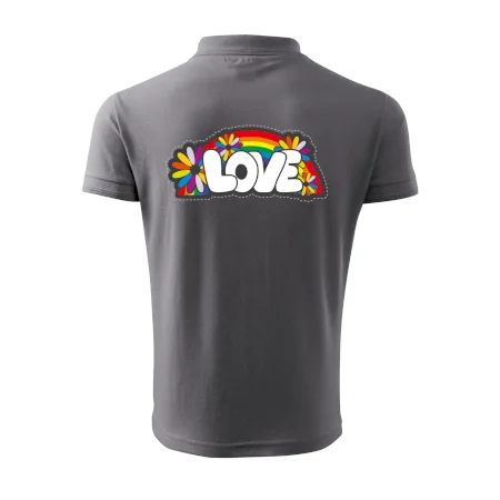Love s dúhou v pozadí