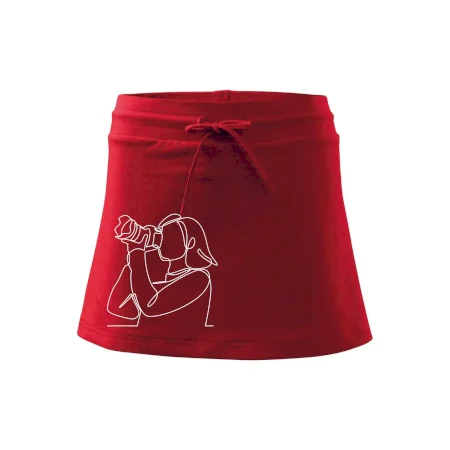 Fotografka stojaca jedným ťahom