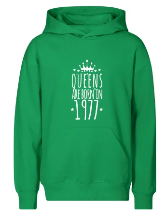 Queens are born in 1977