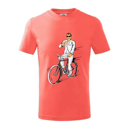 Gentleman na bicykli s pivom