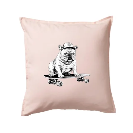 Čiernobiely buldog na skateboarde