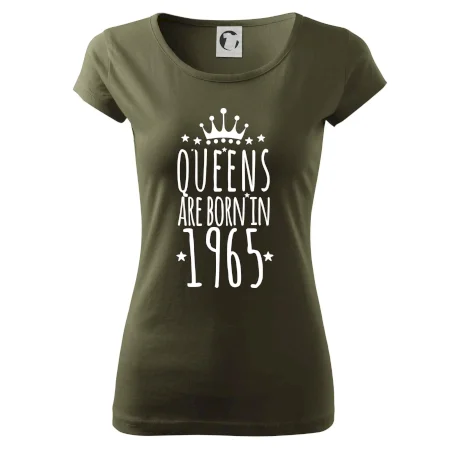 Queens are born in 1965