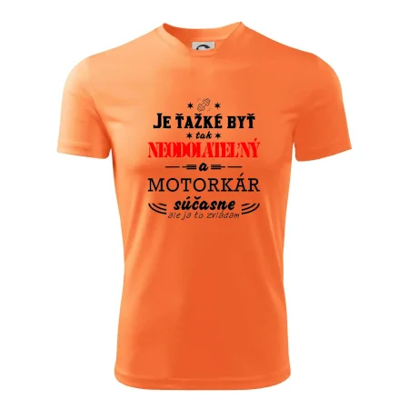 Neodolateľný motorkár
