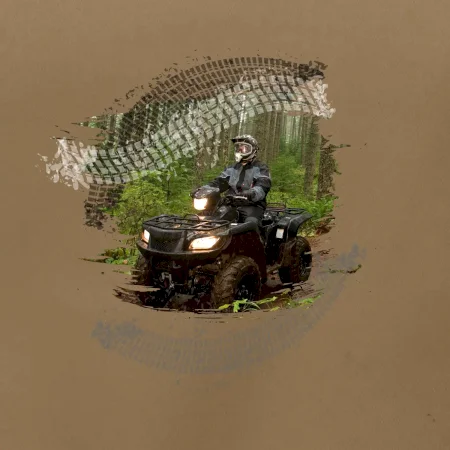 ATV štvorkolka v lese