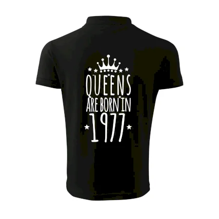 Queens are born in 1977