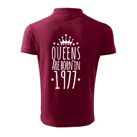 Queens are born in 1977
