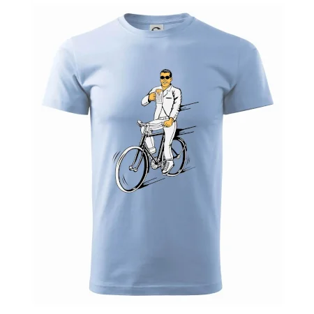 Gentleman na bicykli s pivom