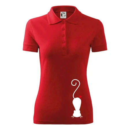 Zamilovaná mačka ležiaca