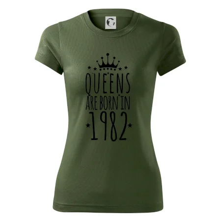 Queens are born in 1982