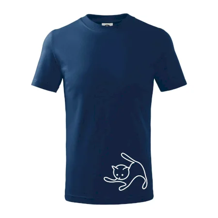 Mačka sa hrá