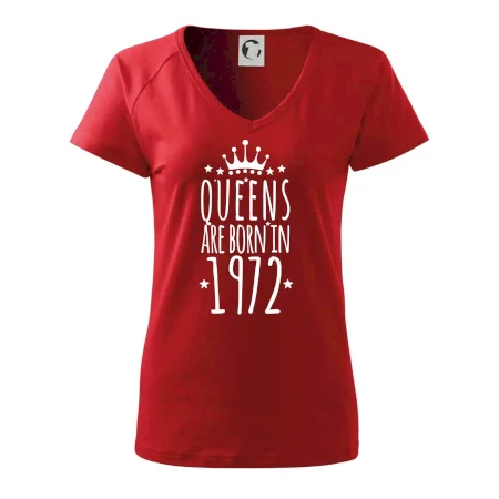 Queens are born in 1972