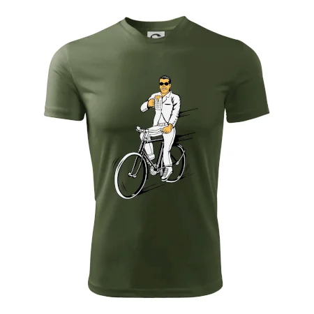 Gentleman na bicykli s pivom