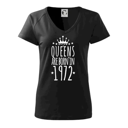 Queens are born in 1972