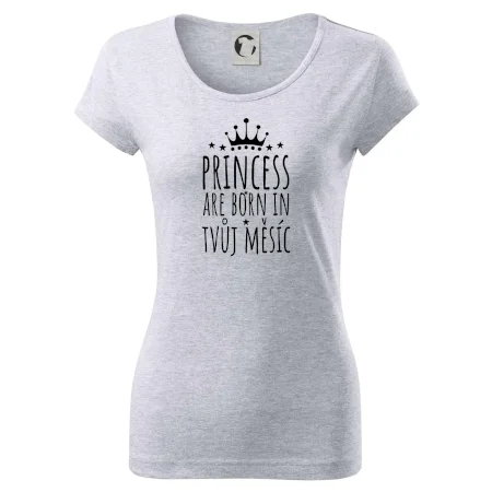 Princesses are born in (Vlastný nápis mesiac narodenia)