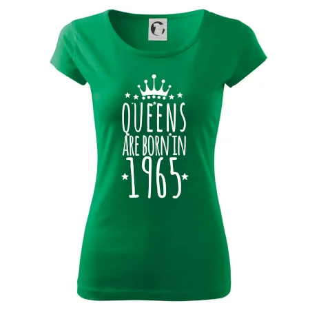 Queens are born in 1965