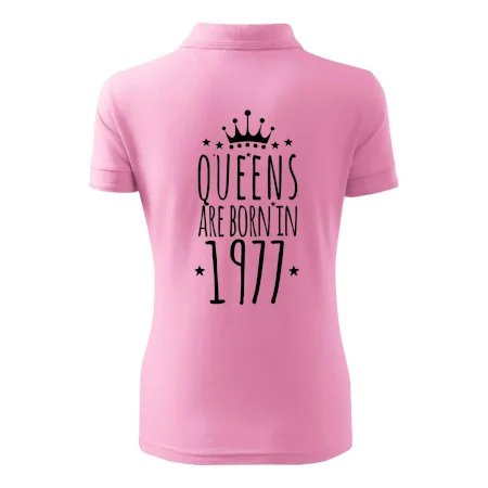 Queens are born in 1977