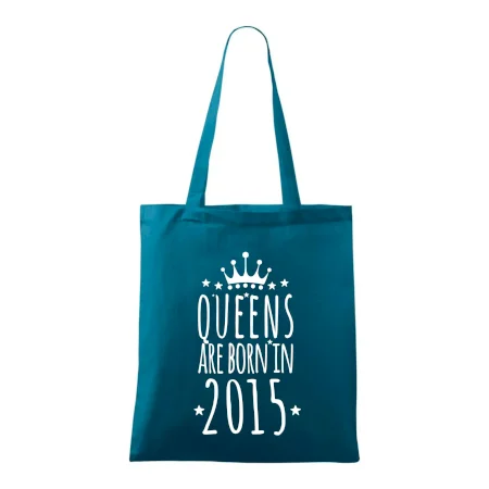 Queens are born in 2015