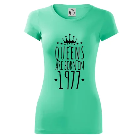 Queens are born in 1977