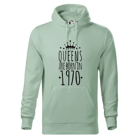 Queens are born in 1970