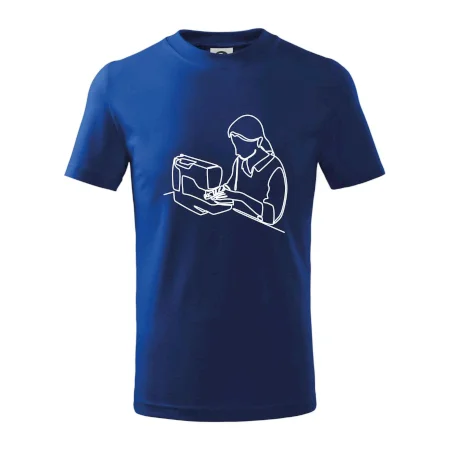 Krajčírka a šijací stroj jedným ťahom