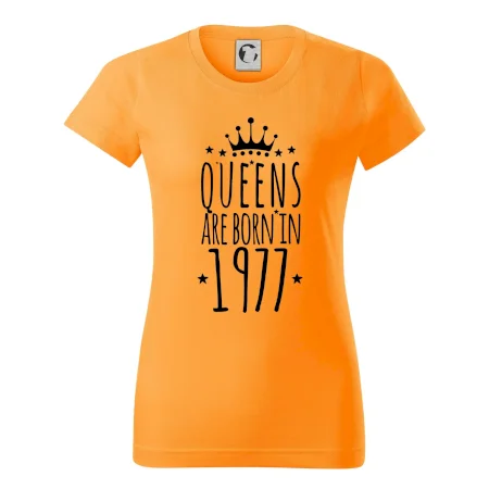 Queens are born in 1977