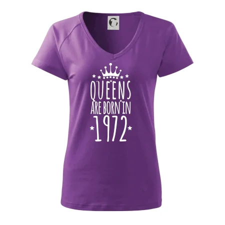 Queens are born in 1972