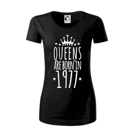 Queens are born in 1977