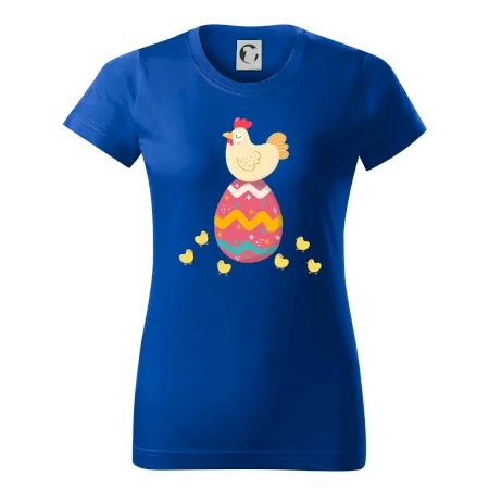 Sliepka sediaca na veľkonočnom vajci