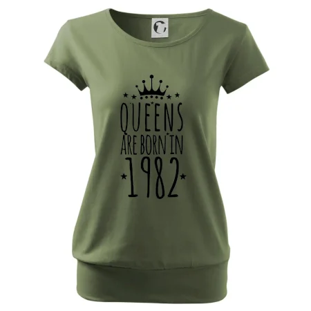 Queens are born in 1982