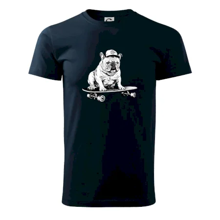 Čiernobiely buldog na skateboarde