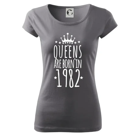 Queens are born in 1982