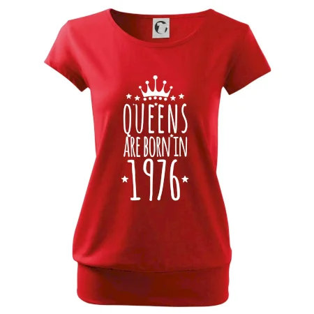 Queens are born in 1976