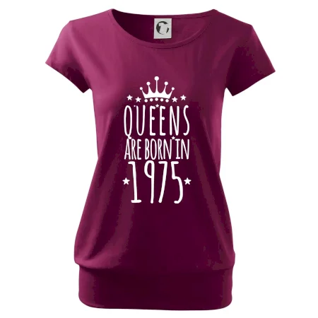 Queens are born in 1975