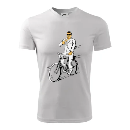 Gentleman na bicykli s pivom