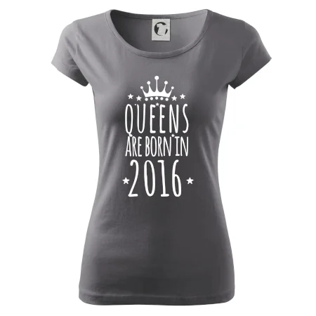 Queens are born in 2016