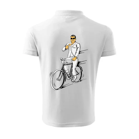 Gentleman na bicykli s pivom
