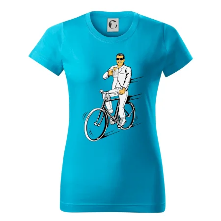 Gentleman na bicykli s pivom
