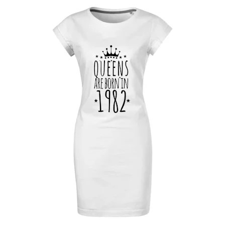 Queens are born in 1982