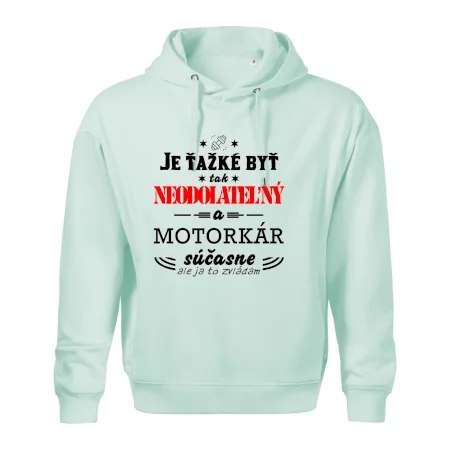 Neodolateľný motorkár